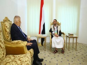 رئيس المجلس السياسي الأعلى يناقش مع مستشار المجلس أحمد الأحول مستجدات الأوضاع